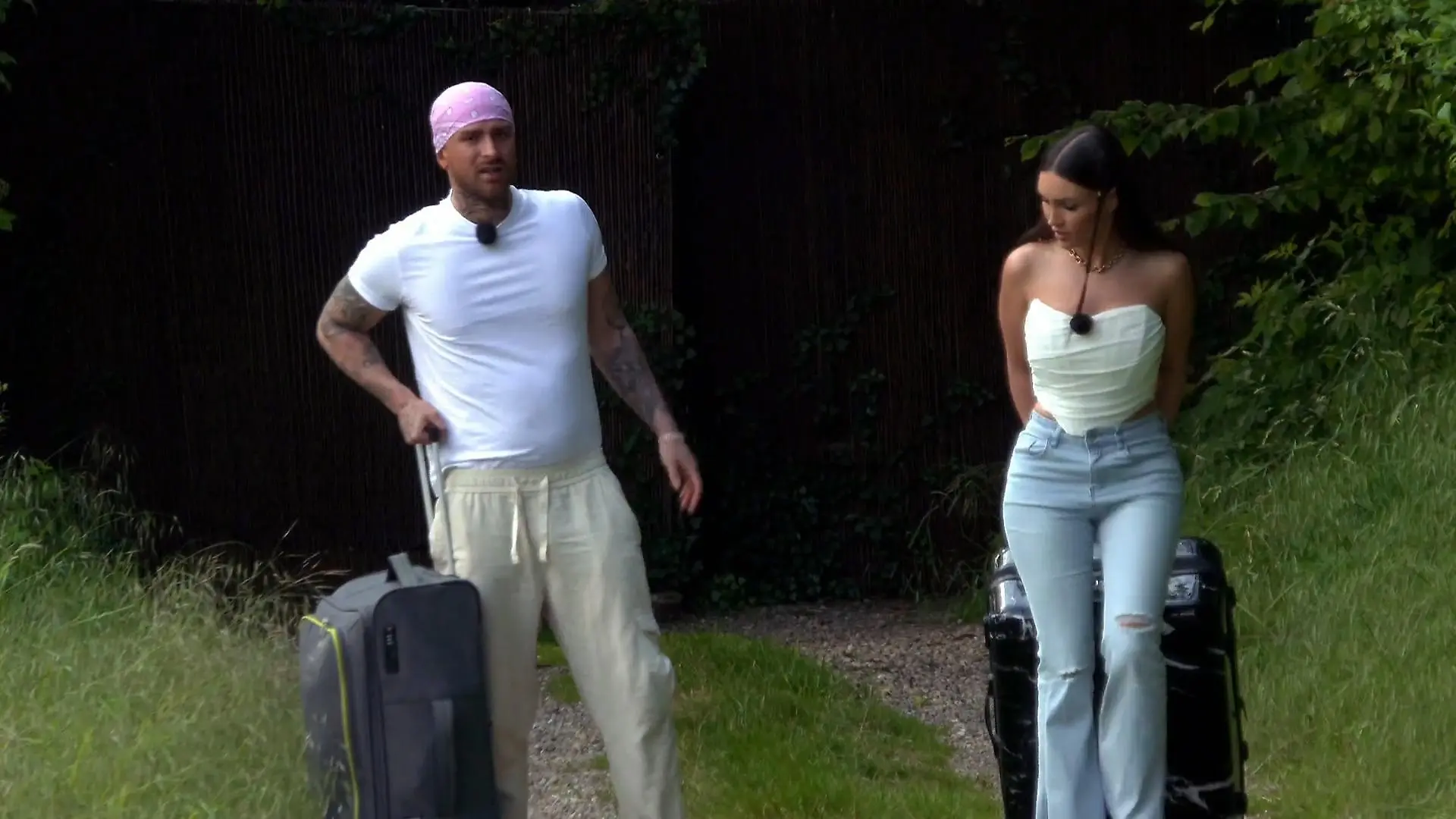 Gigi Birofio und seine "Perle" Dana entern das Sommerhaus Hallo, Promi-WG!