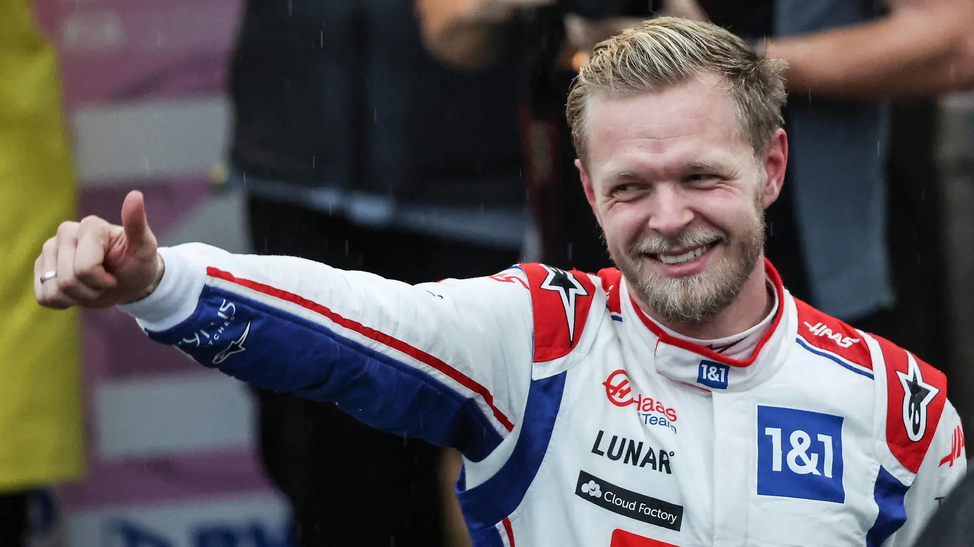 MAGNUSSEN Kevin den, Haas F1 Team VF-22 Ferrari, portrait celebrates his pole position during the Formula 1 Heineken Grande Premio de Sao Paulo 2022, Sao Paulo Grand Prix Grand Prix 2022, 21st round of the 2022 FIA Formula One World Championship, WM, Weltmeisterschaft from November 11 to 13, 2022 on the Interlagos Circuit, in Sao Paulo, Brazil - F1 - SAO PAULO GRAND PRIX 2022 DPPI/Panoramic PUBLICATIONxNOTxINxFRAxITAxBEL GOOD4264 copie