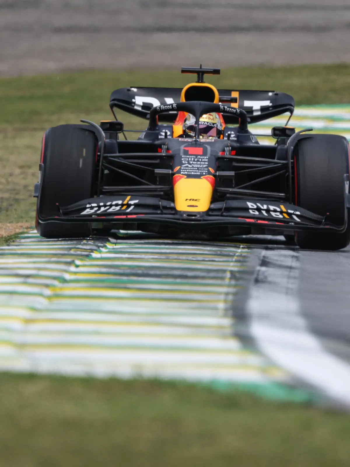  01 VERSTAPPEN Max nld, Red Bull Racing RB18, action during the Formula 1 Heineken Grande Premio de Sao Paulo 2022, Sao Paulo Grand Prix Grand Prix 2022, 21st round of the 2022 FIA Formula One World Championship, WM, Weltmeisterschaft from November 11 to 13, 2022 on the Interlagos Circuit, in Sao Paulo, Brazil - F1 - SAO PAULO GRAND PRIX 2022 DPPI/Panoramic PUBLICATIONxNOTxINxFRAxITAxBEL GOOD3294 copie