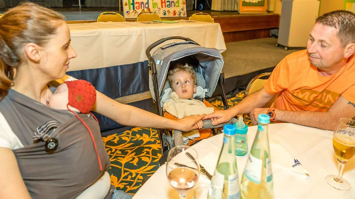 Familie Wilker auf der Familienkonferenz des Vereins „Hand in Hand gegen Tay-Sachs und Sandhoff"