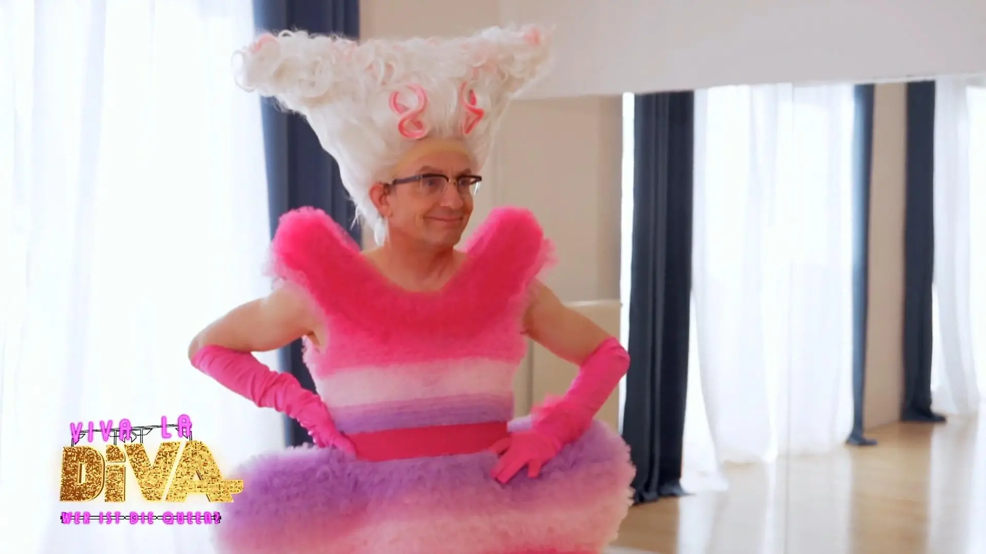 So wird Comedian Wigald Boning zur Drag Queen "The Wig" Viva la Diva: Die Königin der Nacht