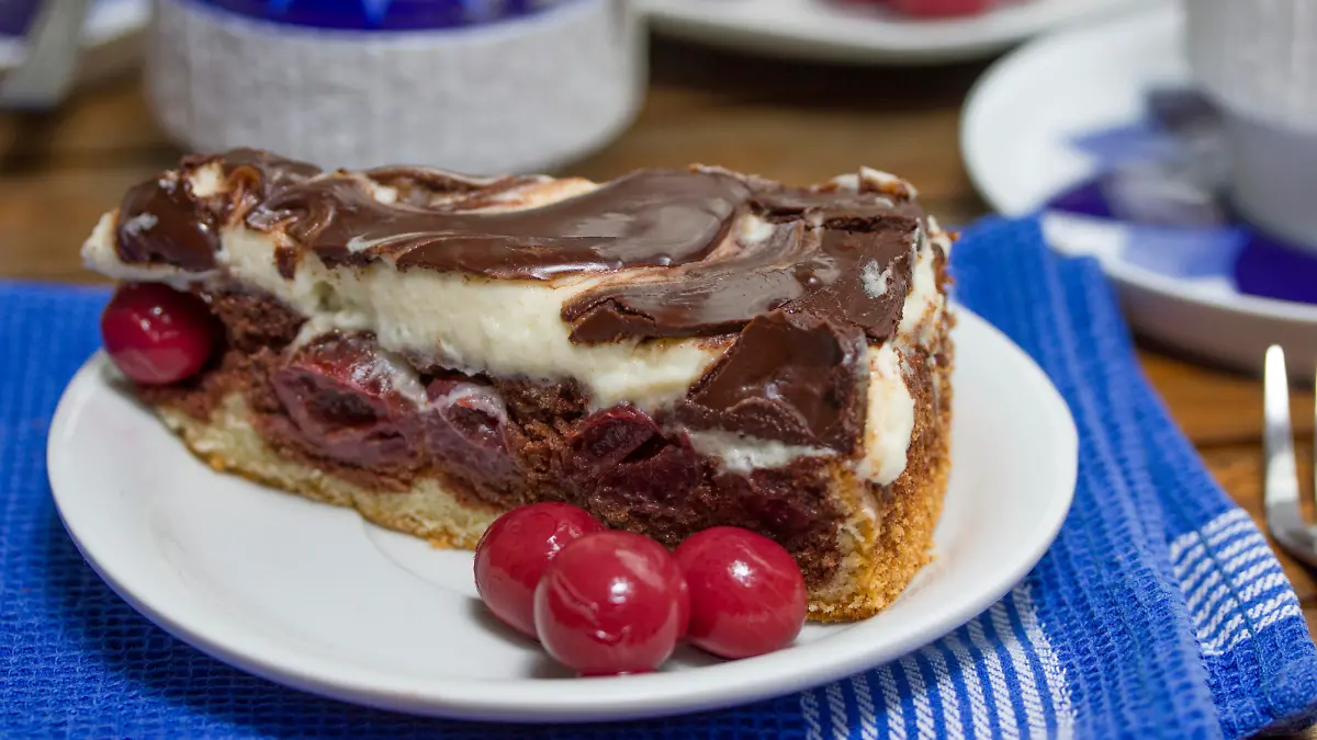 famous german donauwelle cake