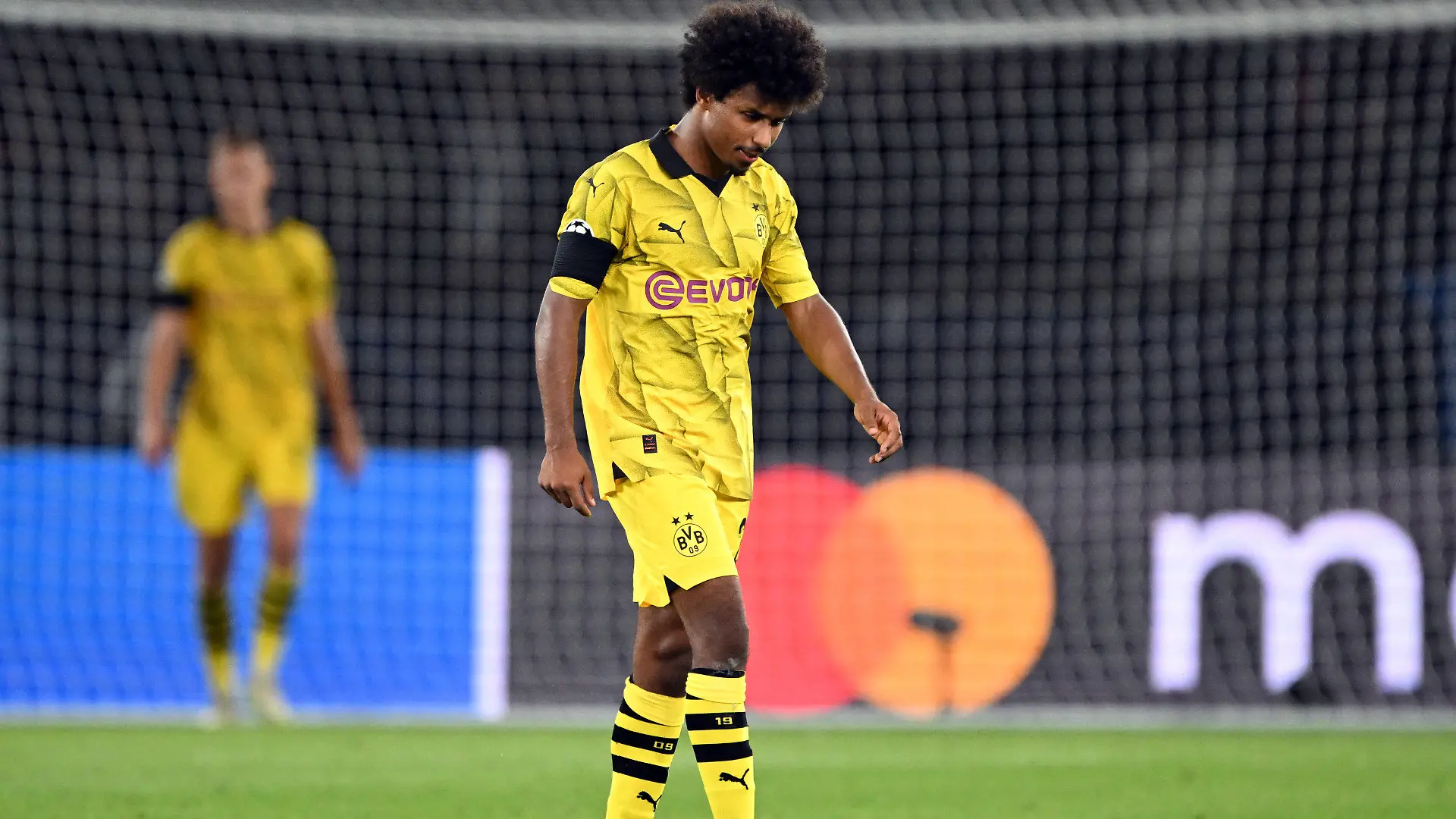 ARCHIV - 19.09.2023, Frankreich, Paris: Fußball: Champions League, Paris Saint-Germain - Borussia Dortmund, Gruppenphase, Gruppe F, 1. Spieltag, Parc des Princes. Dortmunds Karim Adeyemi nach dem Spiel. Er freut sich auf die U21. (zu dpa: «Adeyemi mit vollem «Fokus» auf U21 - Gespräch mit Nagelsmann») Foto: Federico Gambarini/dpa +++ dpa-Bildfunk +++