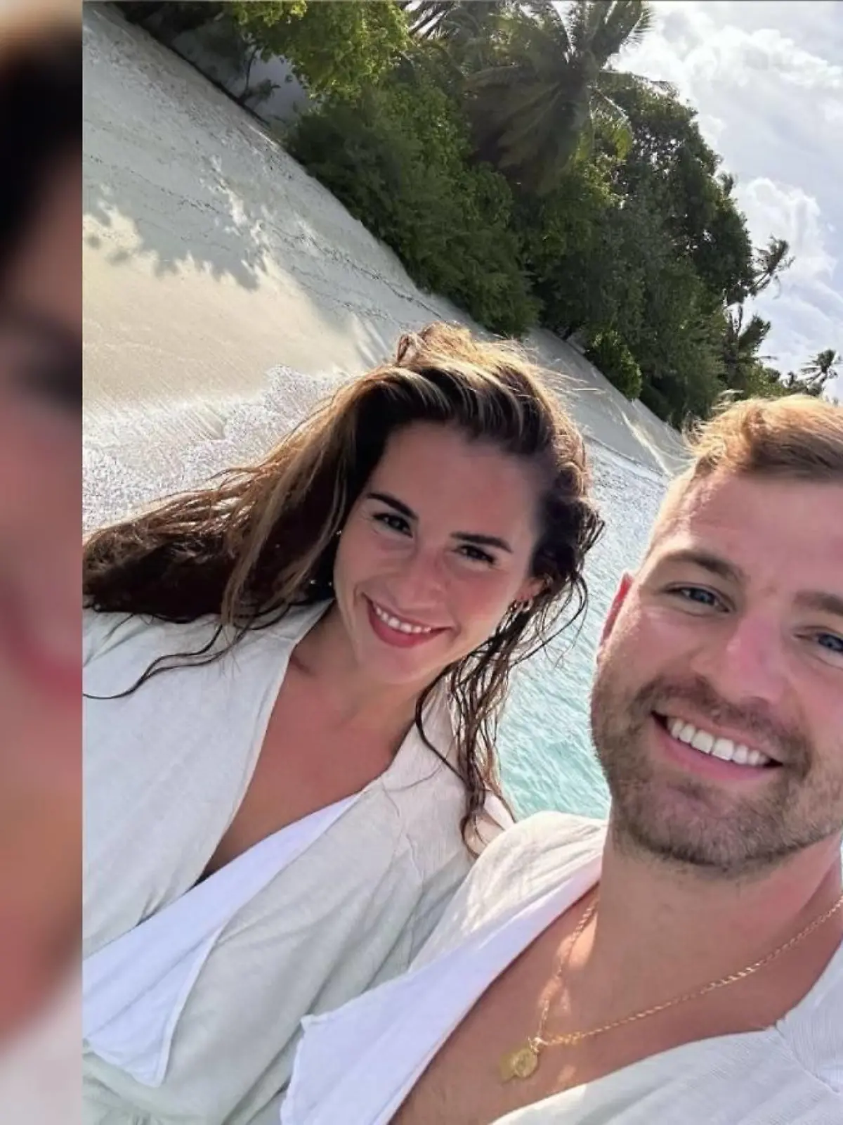 Sarah und Julian Engels lassen es sich auf den Malediven gut gehen.