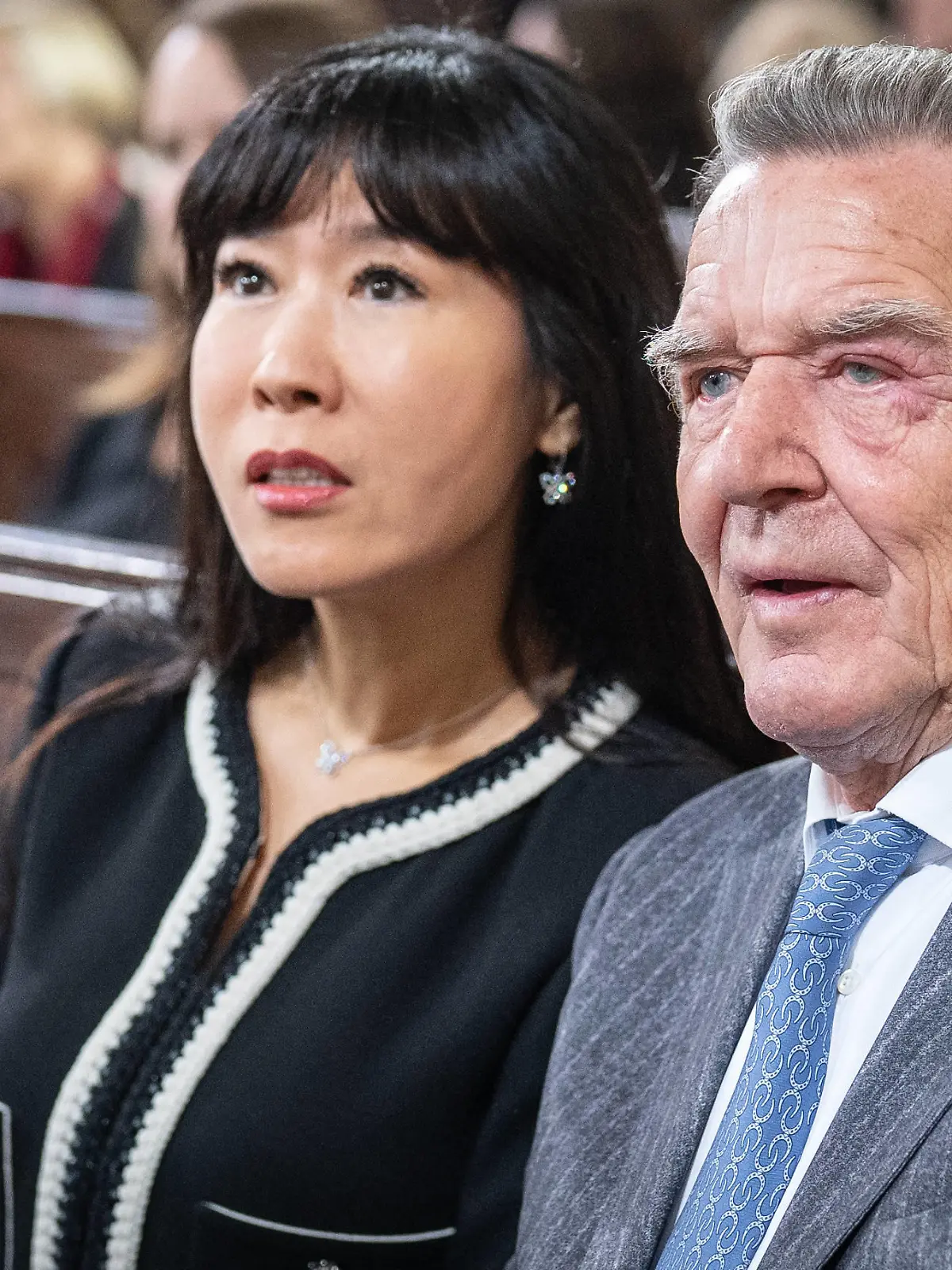 Feierlichkeiten zum Tag der Deutschen Einheit 2023 Ökumenischer Gottesdienst in der Hauptkirche St. Michaeles Michel Gerhard Schröder mit Ehefrau So-yeon Schröder-KimFeierlichkeiten zum Tag der Deutschen Einheit 2023 Ökumenischer Gottesdienst in der Hauptkirche St. Michaeles Michel Gerhard Schröder mit Ehefrau So-yeon Schröder-Kim, *** Celebrations of the Day of German Unity 2023 Ecumenical service in the main church St Michaeles Michel Gerhard Schröder with wife So yeon Schröder Kim Celebrations of the Day of German Unity 2023 Ecumenical service in the main church St Michaeles Michel Gerhard Schröder with wife So yeon Schröder Kim,