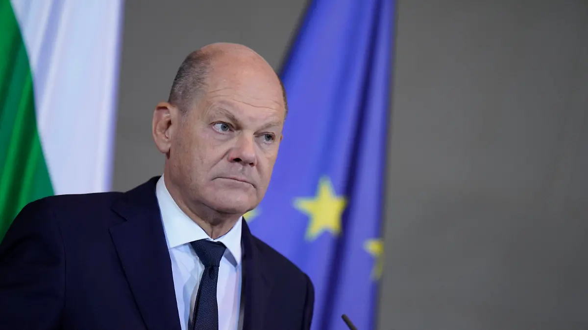 Staatsbesuch, Bundeskanzler Olaf Scholz Bundeskanzler Olaf Scholz SPD empfängt den Ministerpräsidenten der Republik Bulgarien, Nikolaj Denkow, im Bundeskanzleramt Berlin Berlin GER *** State visit, Federal Chancellor Olaf Scholz Federal Chancellor Olaf Scholz SPD receives the Prime Minister of the Republic of Bulgaria, Nikolay Denkov, at the Federal Chancellery Berlin Berlin GER