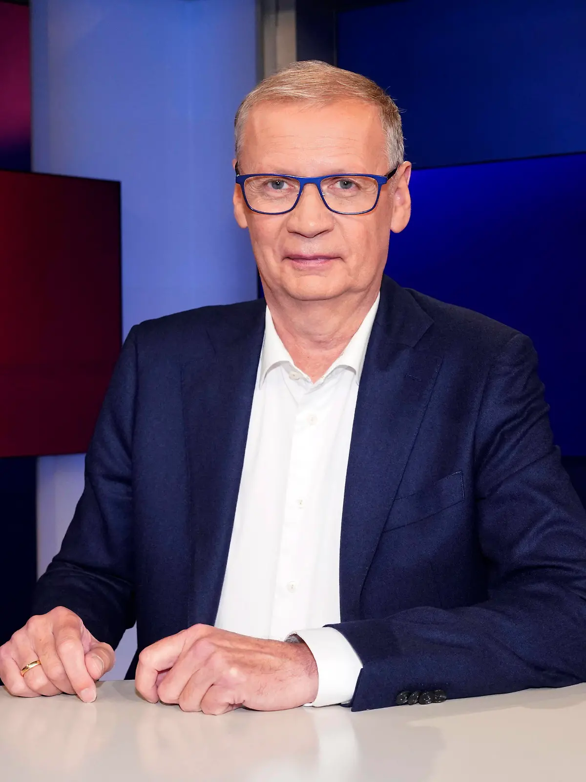 Günther Jauch in der ARD-Talkshow maischberger im Studio Berlin Adlershof. Berlin, 10.10.2023 *** Günther Jauch on the ARD talk show maischberger at Studio Berlin Adlershof Berlin, 10 10 2023 Foto:xT.xBartillax/xFuturexImagex maischberger1010_3026