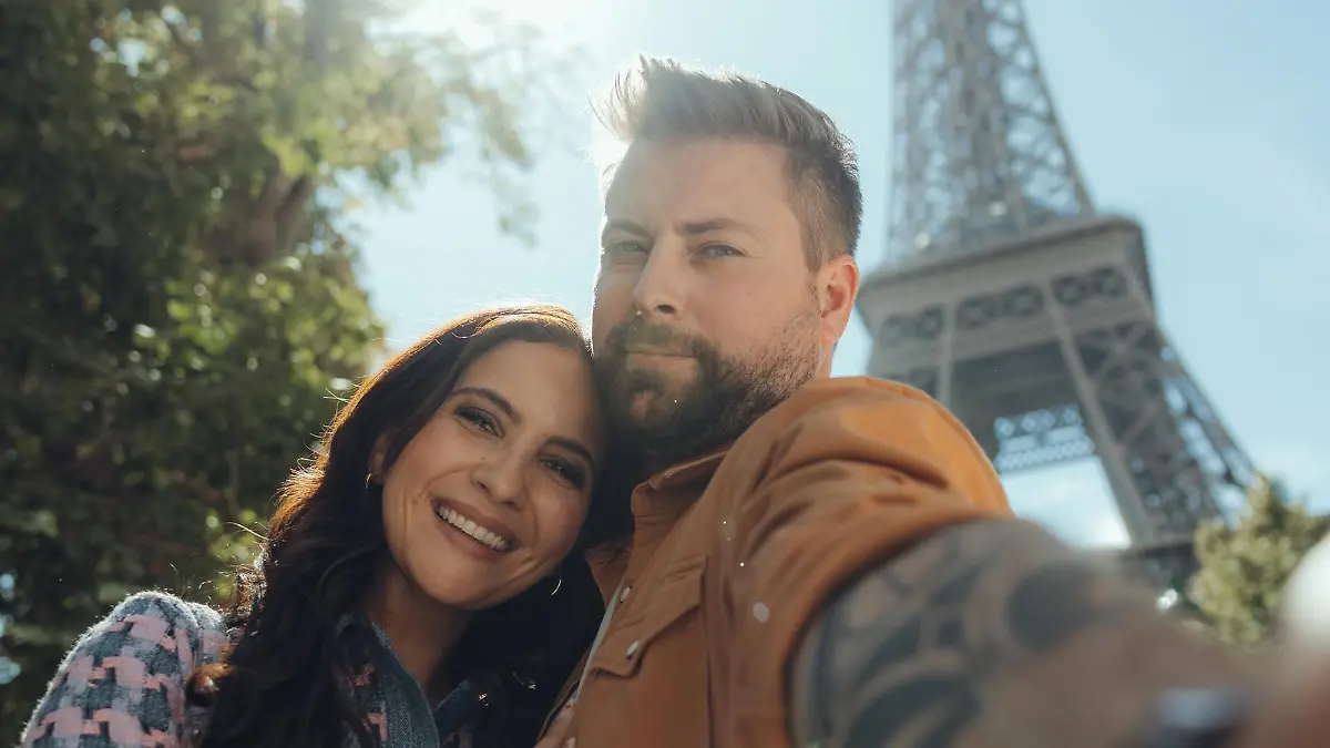 Chryssanthi Kavazi und Felix von Jascheroff

Die Verwendung des sendungsbezogenen Materials ist nur mit dem Hinweis und Verlinkung auf RTL+ gestattet.