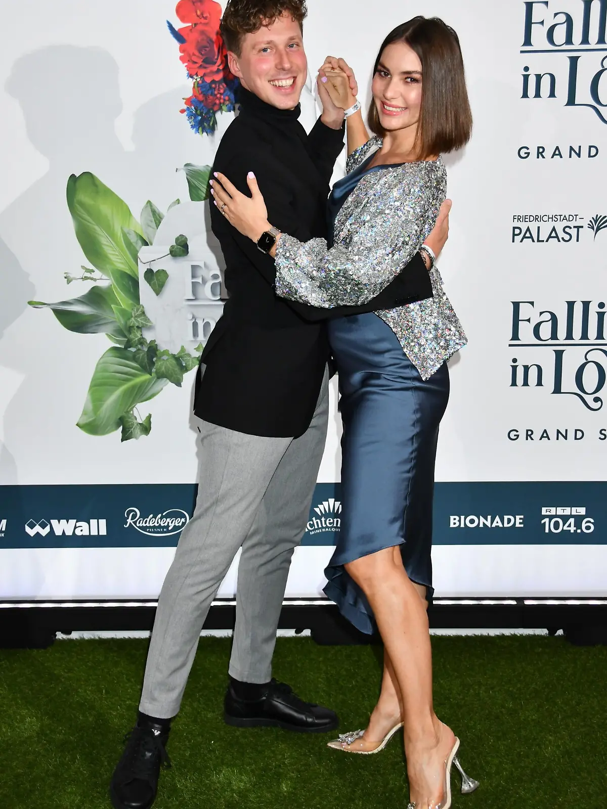 Valentin Lusin, Renata Lusin, Premiere Falling in Love Grand Show - Red Carpet, Friedrichstadt-Palast, Berlin, DEU, 11.10.2023 

*** World premiere of "Falling in Love" Grand Show at Friedrichstadt-Palast in Berlin, Germany on October 11, 2023. ***
