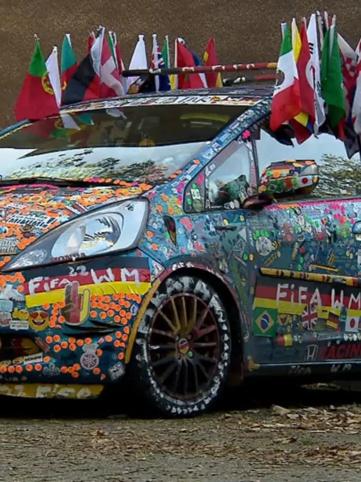 Bild zu: "Verrücktes Auto "