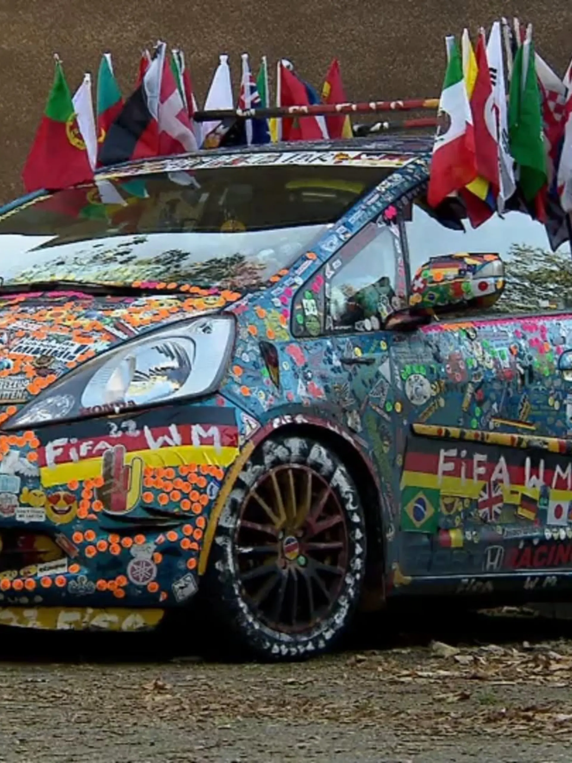 Bild zu: "Verrücktes Auto "