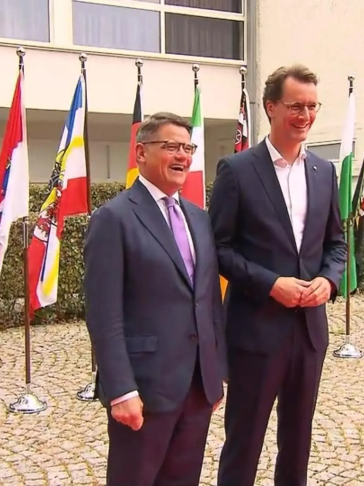 Bild zu: "Konferenz in Frankfurt"