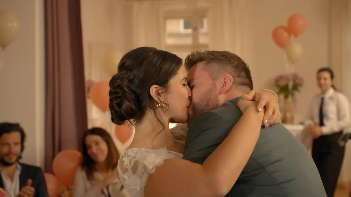 GZSZ-Wochenvorschau Teil 1: Laura und John sagen endlich „JA“!