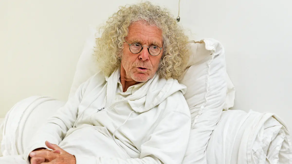 Interview zum 80. Geburtstag mit Rainer Langhans in seiner Wohnung in Schwabing am 015.06.2020 *** Interview on his 80th birthday with Rainer Langhans in his apartment in Schwabing on 015 06 2020