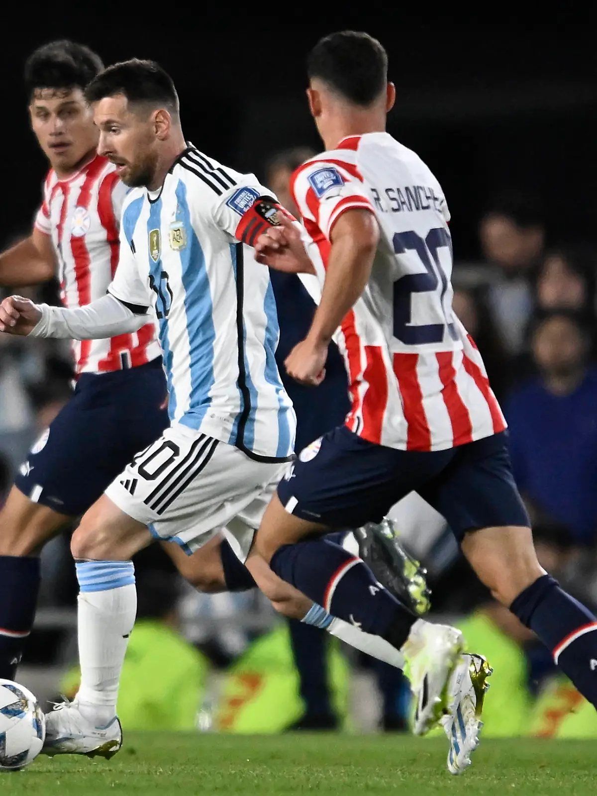 BUENOS AIRES, ARGENTINA - OCTOBER 12: Lionel Messi of Argentina during the FIFA World Cup, WM, Weltmeisterschaft, Fussball 2026 Qualifier match between Argentina and Paraguay at Estadio Mas Monumental Antonio Vespucio Liberti on October 12, 2023 in Buenos Aires, Arg Argentina v Paraguay : FIFA World Cup 2026 Qualifier match Copyright: xDiegoxHalisz/SFSIx