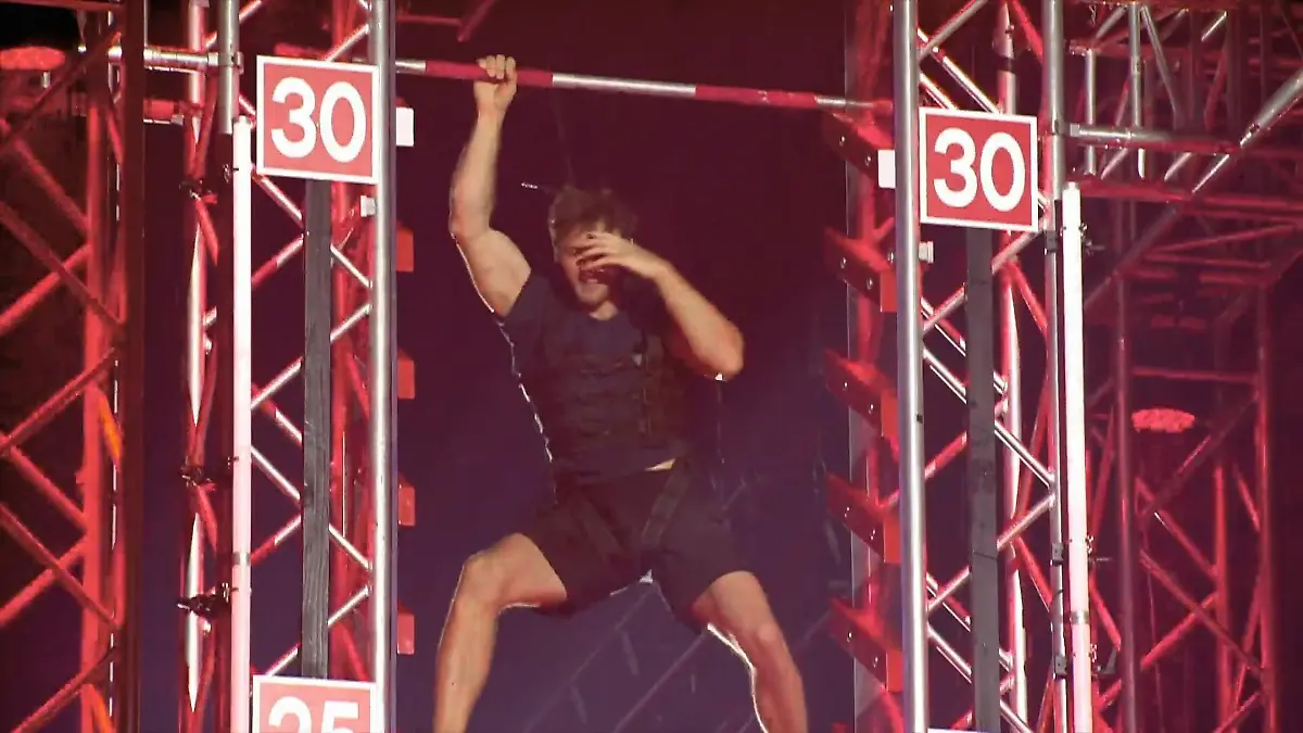 Parcours-Legende Sladi Djulabic vergisst zu buzzern! Schock bei „Ninja Warrior Germany“