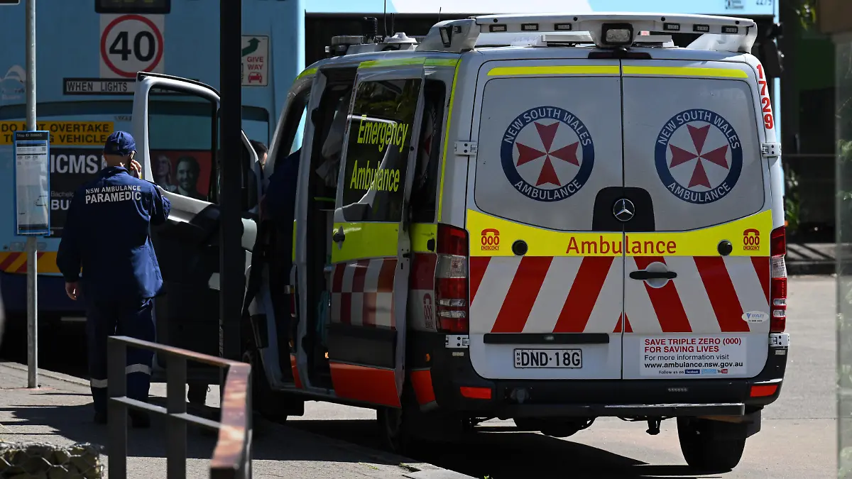 Australien, mehrere Löwen aus Zoo in Sydney geflohen LIONS ESCAPE SYDNEY ZOO, An ambulance is seen at Taronga Zoo in Sydney, Wednesday, November 2, 2022. Lions have reportedly escaped their enclosure at Taronga Zoo in Sydney.  ACHTUNG: NUR REDAKTIONELLE NUTZUNG, KEINE ARCHIVIERUNG UND KEINE BUCHNUTZUNG SYDNEY NSW AUSTRALIA PUBLICATIONxINxGERxSUIxAUTxONLY Copyright: xDEANxLEWINSx 20221102001724758739