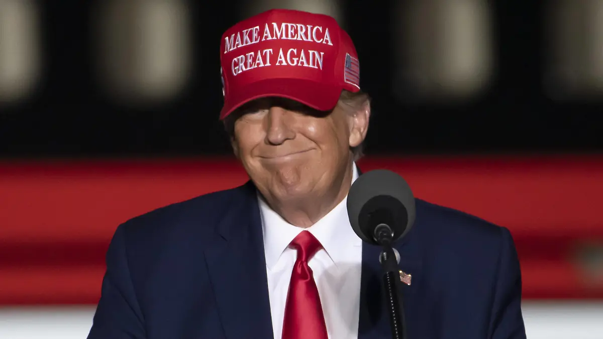  Former President Donald Trump arrives at the Save America rally at Arnold Palmer Regional Airport in Latrobe Pennsylvania on Saturday, November 5, 2022. 1 PIT2022110541 ARCHIExCARPENTER