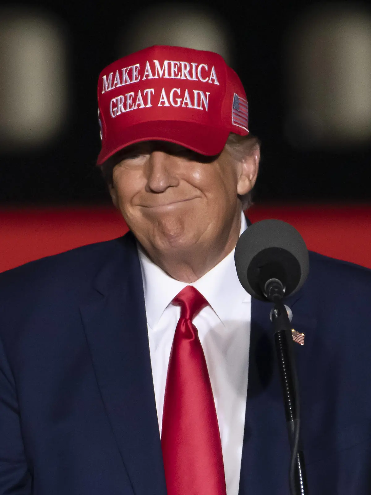  Former President Donald Trump arrives at the Save America rally at Arnold Palmer Regional Airport in Latrobe Pennsylvania on Saturday, November 5, 2022. 1 PIT2022110541 ARCHIExCARPENTER