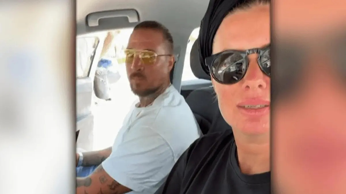 Zico Banach und Pia Tillmann lenken sich mit einem Ausflug ab.