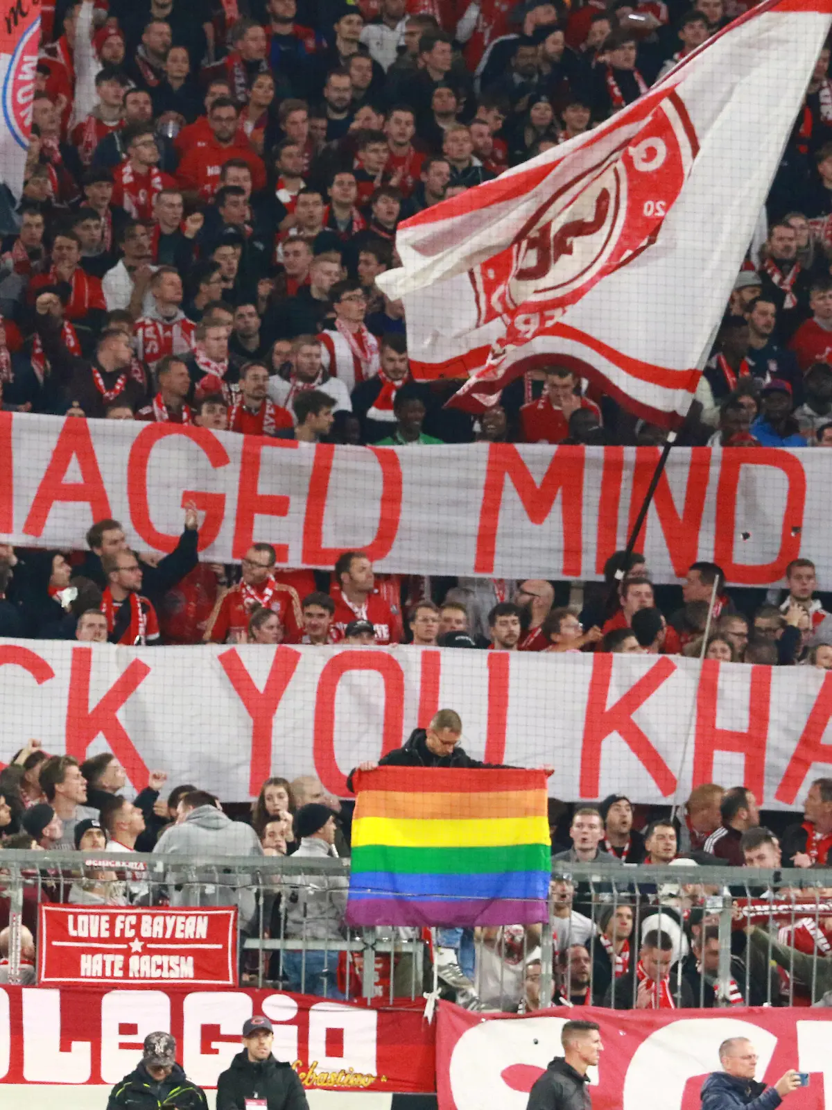 Suedkurve, Fans, Ultras, Transparent, Damaged, Mind, Khalid Fussball / 1. BL / FC Bayern Muenchen - SV Werder Bremen / 08.11.2022 / Allianz Arena / FOTO: Mladen Lackovic / LakoPress *** Suedkurve, Fans, Ultras, Transparent, Damaged, Mind, Khalid Football 1 BL FC Bayern Muenchen SV Werder Bremen 08 11 2022 Allianz Arena PHOTO Mladen Lackovic LakoPress 