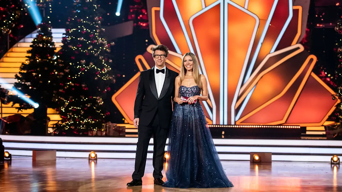 Die Moderatoren Victoria Swarovski und Daniel Hartwich.

Die Verwendung des sendungsbezogenen Materials ist nur mit dem Hinweis und Verlinkung auf RTL+ gestattet.