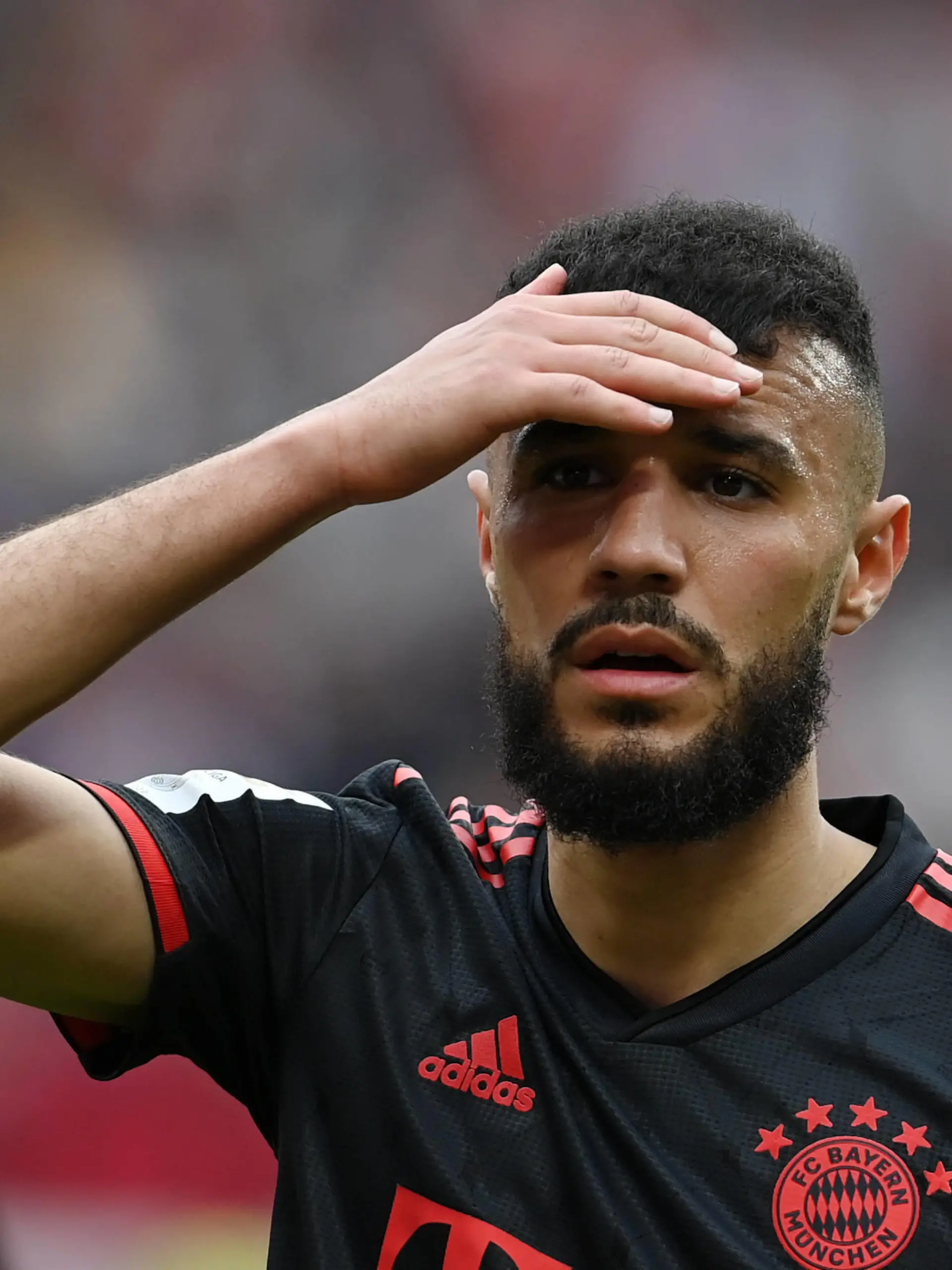 Noussair Mazraoui fotografiert beim Fußball Bundesliga Spiel Mainz 05 gegen den FC Bayern München am 22.4.2023. in Mainz. DFL/DFB REGULATIONS PROHIBIT ANY USE OF PHOTOGRAPHS as IMAGE SEQUENCES and/or QUASI-VIDEO *** Noussair Mazraoui photographed at the soccer Bundesliga match Mainz 05 against FC Bayern Munich on 22 4 2023 in Mainz DFL DFB REGULATES PROHIBIT ANY USE OF PHOTOGRAPHS as IMAGE SEQUENCES and or QUASI VIDEO