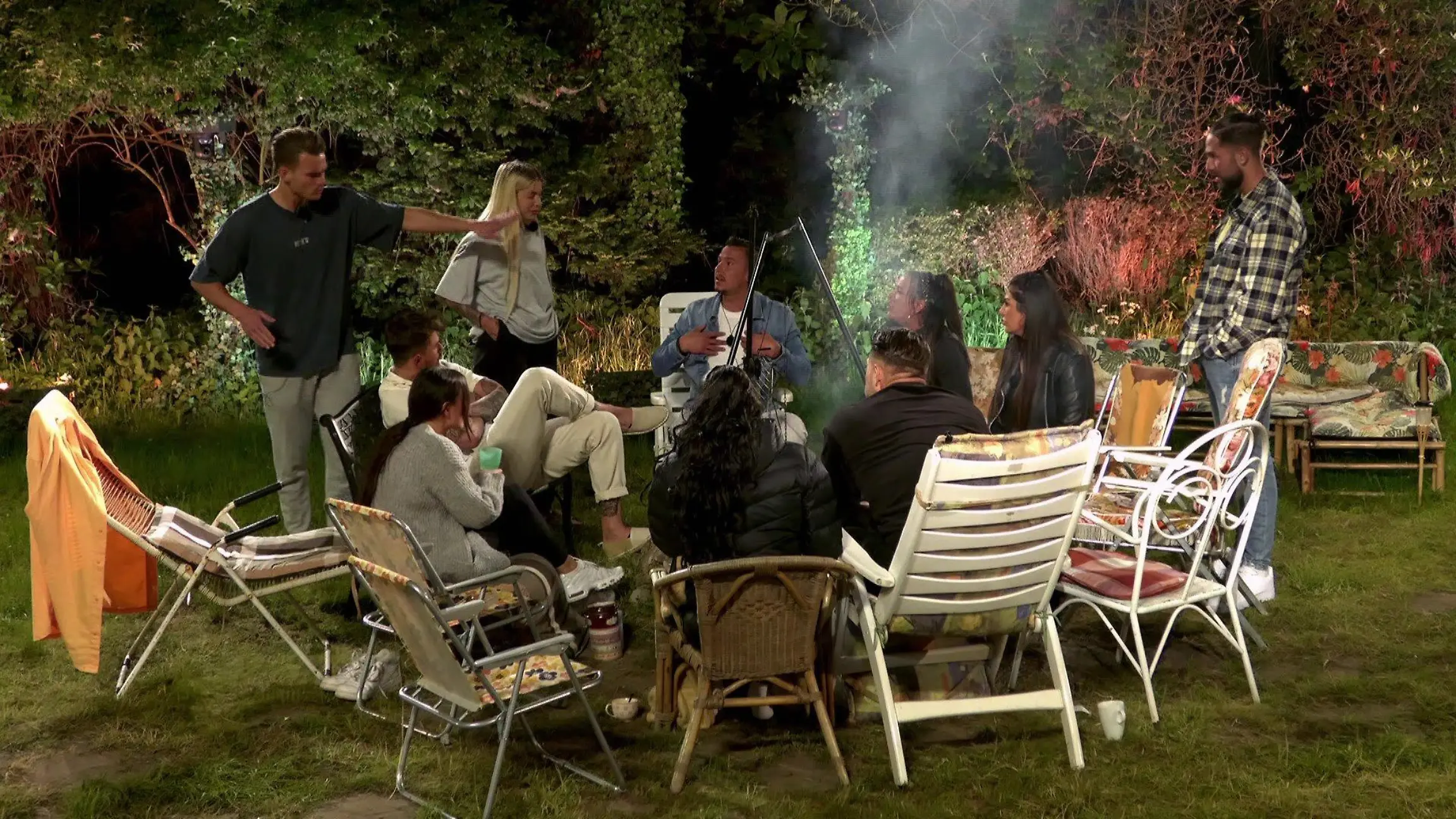 In Folge 6 müssen Walentina & Gigi mit Partnern ausziehen Eskalation im Sommerhaus