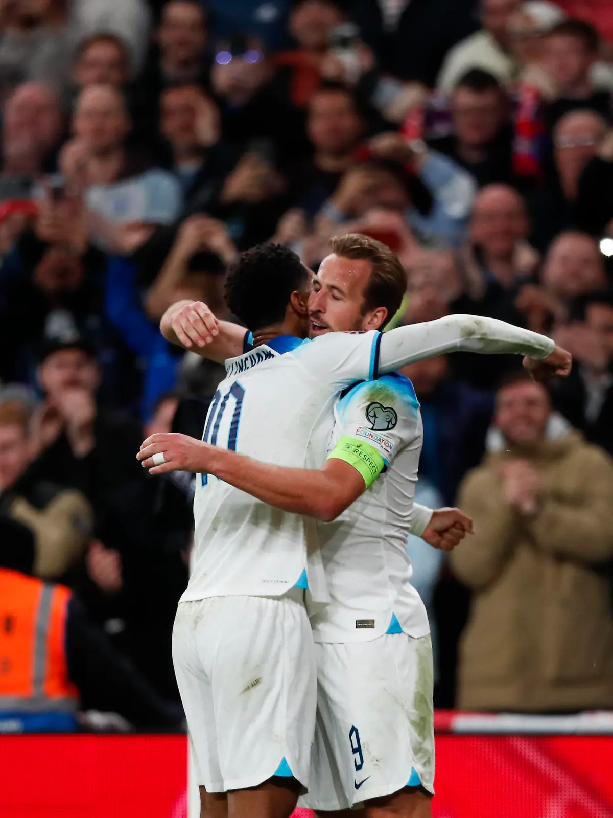 England v Italy UEFA EURO, EM, Europameisterschaft,Fussball 2024 Qualifiers Harry Kane of England celebrates with Jude Bellingham after scoring his sides third goal during the UEFA Euro 2024 Qualifiers Group C match at Wembley Stadium, London Copyright: xPaulxChestertonx FIL-19118-0180