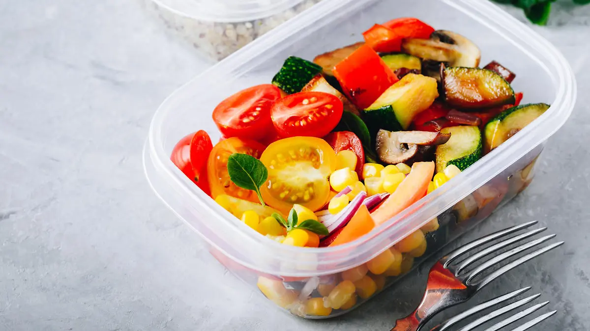Meal-Prep-Wochenplan in der Vorbereitung