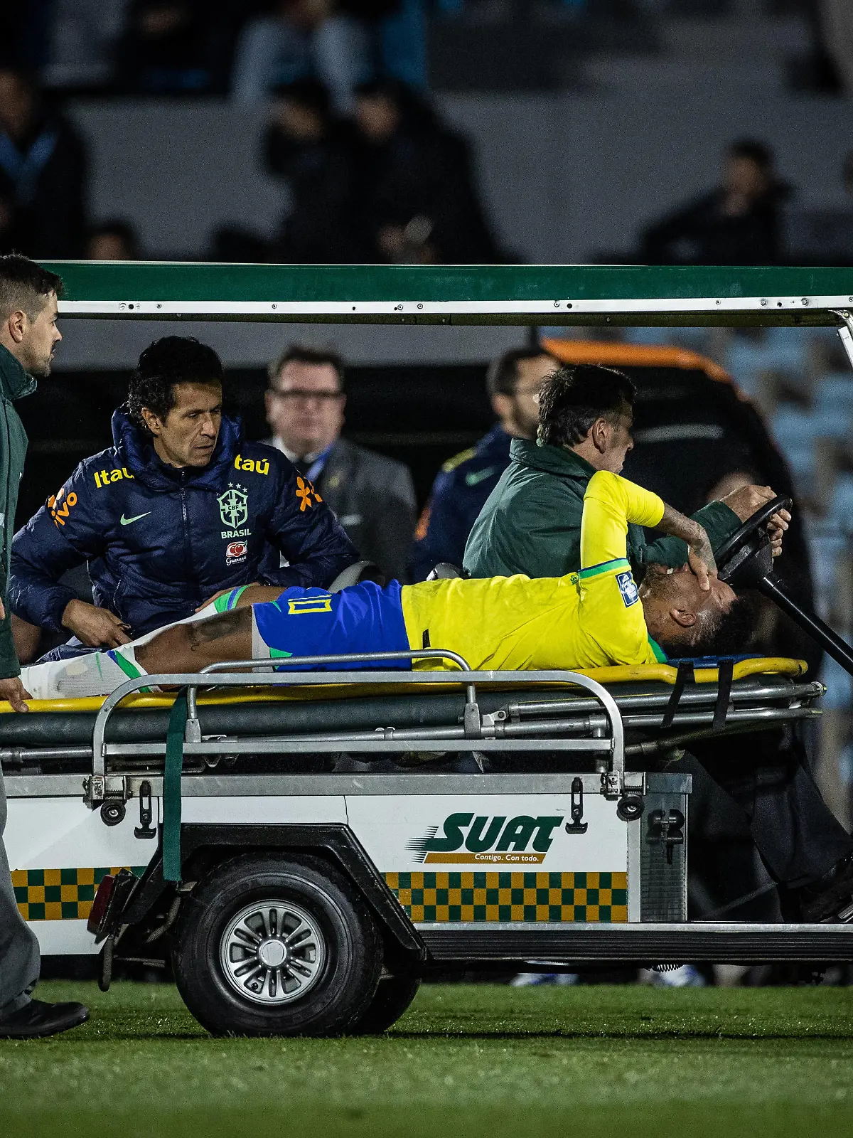 Fußball, WM Quali, Uruguay - Brasilien Uruguay x Brazil Neymar injured during the game against Uruguay at Centenario stadium, in Montevideo, Uruguay, today october 17, 2023. Copyright: xx _J4I5370