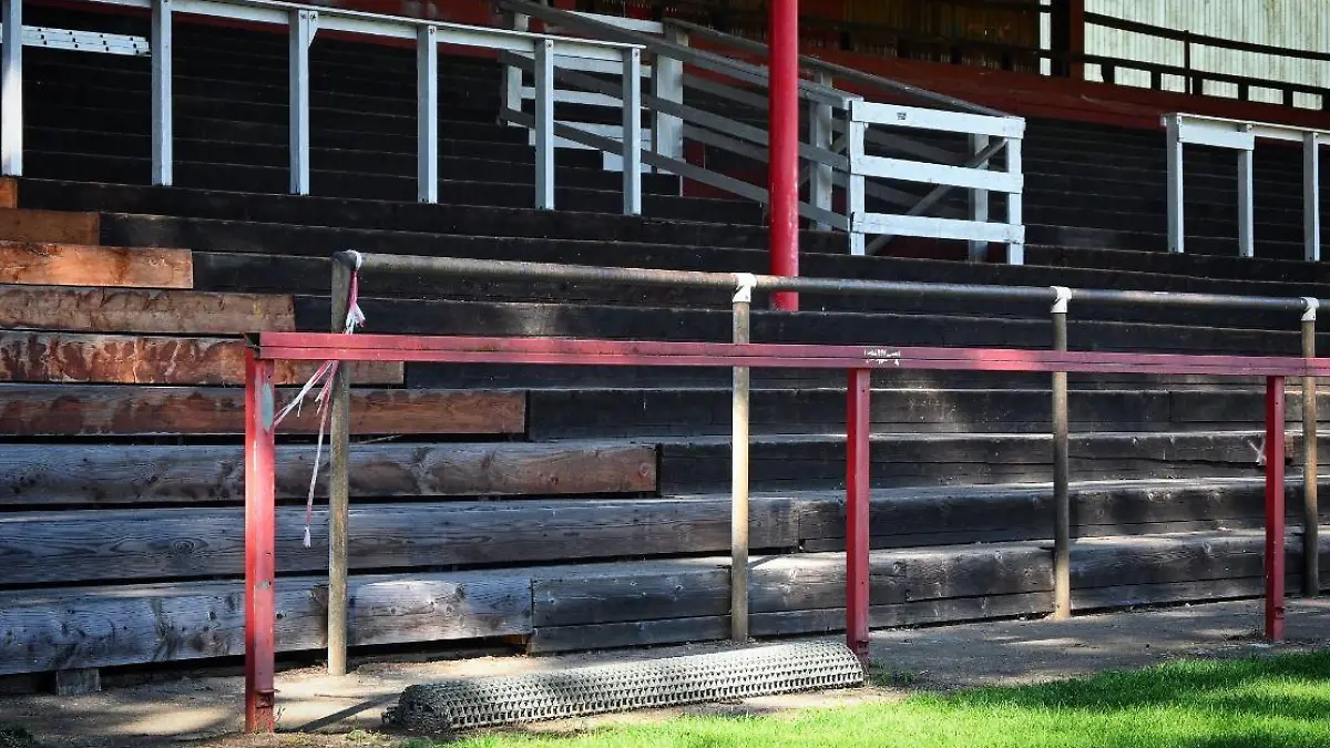 Die altehrwürdige Tribüne des Oststadt-Stadions Hannover war Fundort einer Leiche