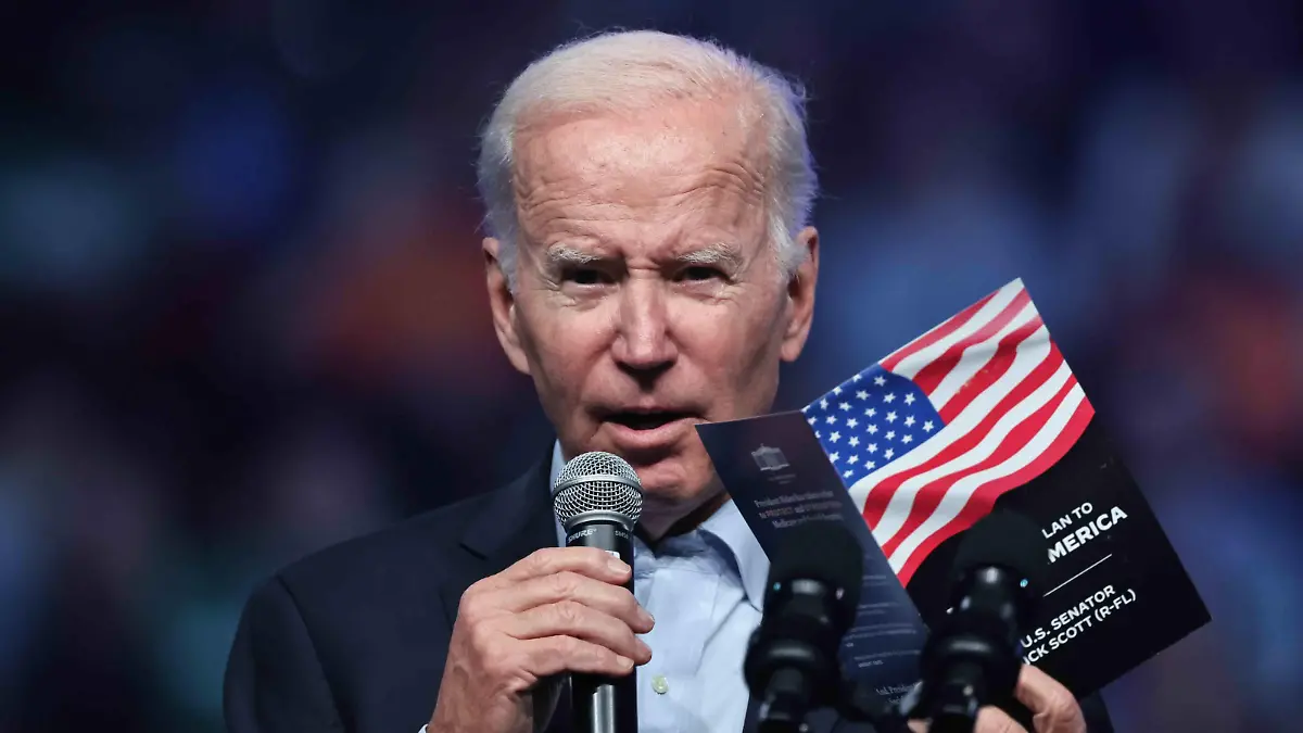  President Joe Biden delivers remarks during a rally for the Democratic National Committee, gubernatorial candidate Josh Shapiro, and senatorial candidate John Fetterman Saturday, November 5, 2022 at The Liacouras Center in Philadelphia, Pennsylvania. PUBLICATIONxNOTxINxUSA Copyright: xSaquanxStimpsonx/xCNPx/MediaPunchx