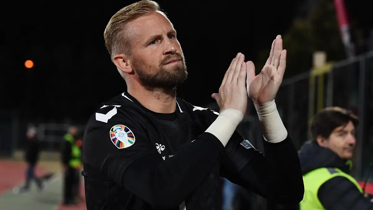 Soccer Football - Euro 2024 Qualifier - Group H - San Marino v Denmark - San Marino Stadium, Serravalle, San Marino - October 17, 2023 Denmark's Kasper Schmeichel celebrates after the match REUTERS/Jennifer Lorenzini
