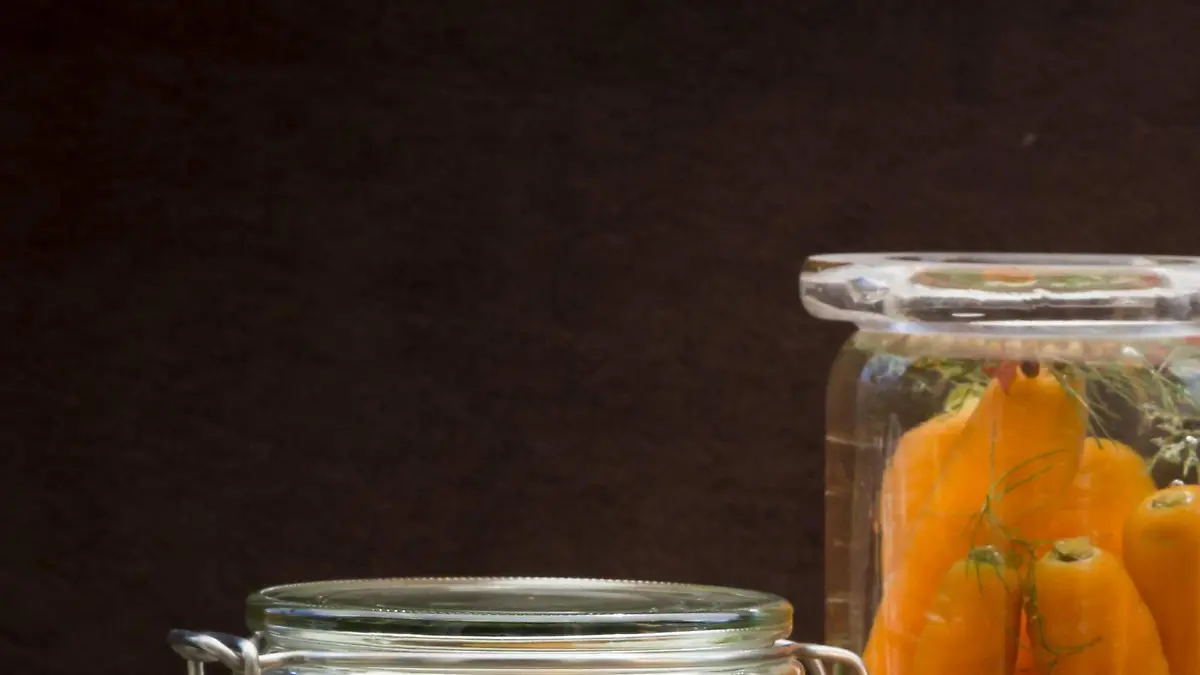 Pickled spring onions and fermented carrots in glasses PUBLICATIONxINxGERxSUIxAUTxHUNxONLY LVF005254

Pickled Spring Onions and fermented carrots in Glasses PUBLICATIONxINxGERxSUIxAUTxHUNxONLY LVF005254  