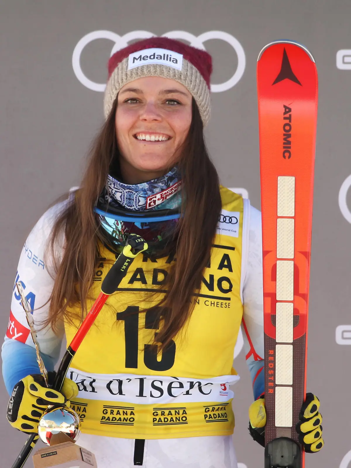 ALPINE SKIING - FIS WC Val d Isere VAL D ISERE,FRANCE,18.DEC.21 - ALPINE SKIING - FIS World Cup, downhill, ladies, award ceremony. Image shows Breezy Johnson USA. PUBLICATIONxNOTxINxAUTxSUIxSWE GEPAxpictures/xMathiasxMandl