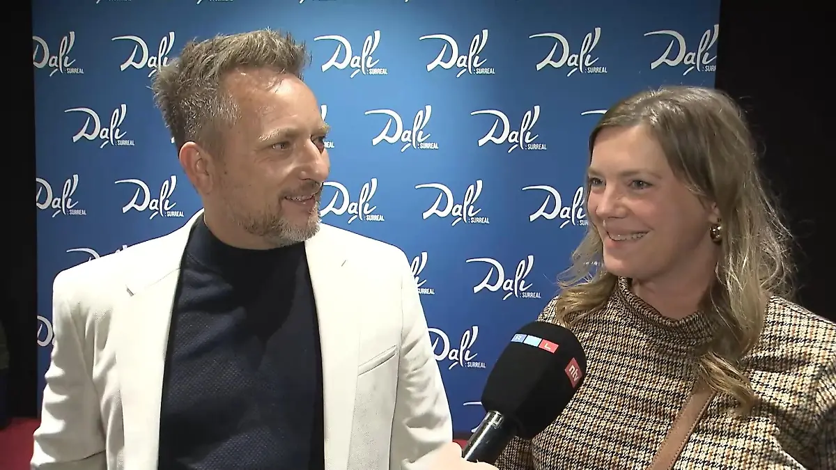 Lars Pape gemeinsam mit seiner Frau unterwegs Besonderer Auftritt von GZSZ-Schauspieler