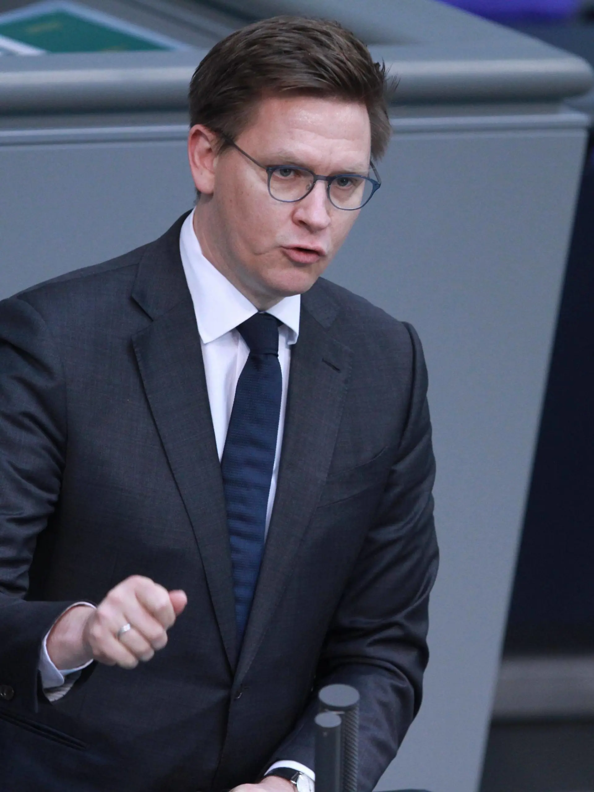 Berlin, Deutschland, 12.10.2023: Sitzungswoche im Deutschen Bundestag: Johannes Steiniger, CDU, hält eine Rede. *** Berlin, Germany, 12 10 2023 Session week at Germans Bundestag John Stonier, CDU, holds a Speech Copyright: xdtsxNachrichtenagenturx dts_24062