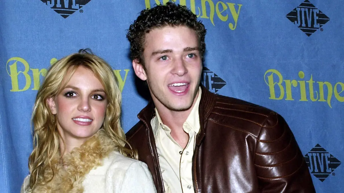  Sängerin Britney Spears USA mit ihrem Freund Justin Timberlake USA/NSync in New York PUBLICATIONxINxGERxSUIxAUTxHUNxONLY nyp2001110792