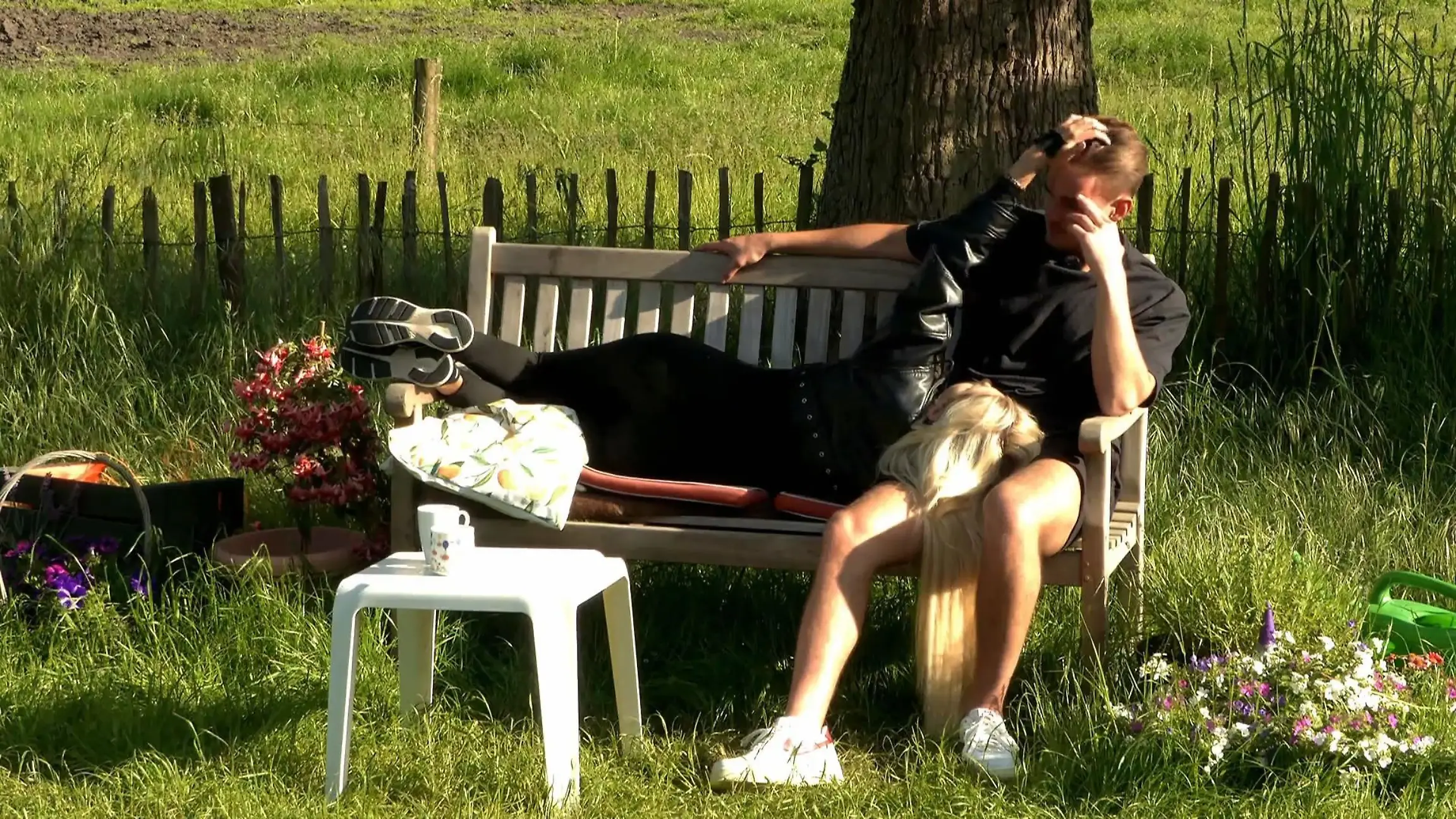 Can Kaplan weint im Sommerhaus vor Walentina Doronina Zu viel des Guten