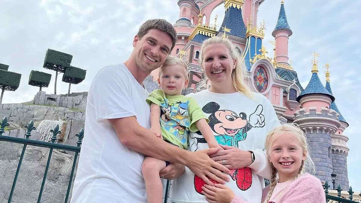 Mit diesem Bild teilte Rebecca Adlington erfreut mit, dass sie erneut schwanger ist.