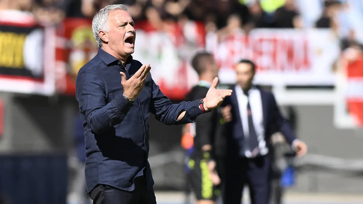 Italian soccer Serie A match - AS Roma vs AC Monza JoseÃ& x80& x99 Mourinho of A.S. Roma during the 9th day of the Serie A Championship between A.S. Roma - A.C. Monza on October 21, 2023 at the Olympic Stadium in Rome, Italy. Rome Italy PUBLICATIONxNOTxINxFRAxESPxUKxUSAxBELxPOL Copyright: xIPAxSport/ABACAx BRIPASport20231022_1235 IPAxSport/ABACAx BRIPASport20231022_1235
