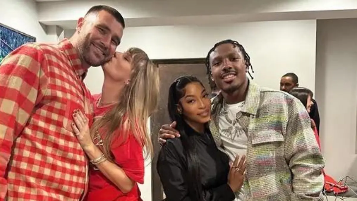 Da ist das Ding! Küsschen-Premiere bei Travis Kelce und Taylor Swift