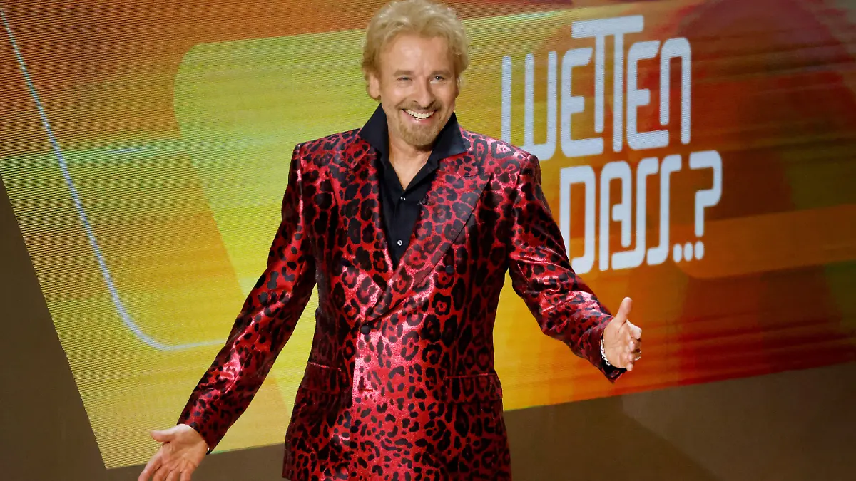 ARCHIV - 19.11.2022, Baden-Württemberg, Friedrichshafen: Entertainer Thomas Gottschalk kommt zur ZDF-Show «Wetten, dass..?». Der Entertainer Thomas Gottschalk wird sein letztes «Wetten, dass..?» im November völlig solo über die Bühne bringen. Foto: Philipp von Ditfurth/dpa +++ dpa-Bildfunk +++