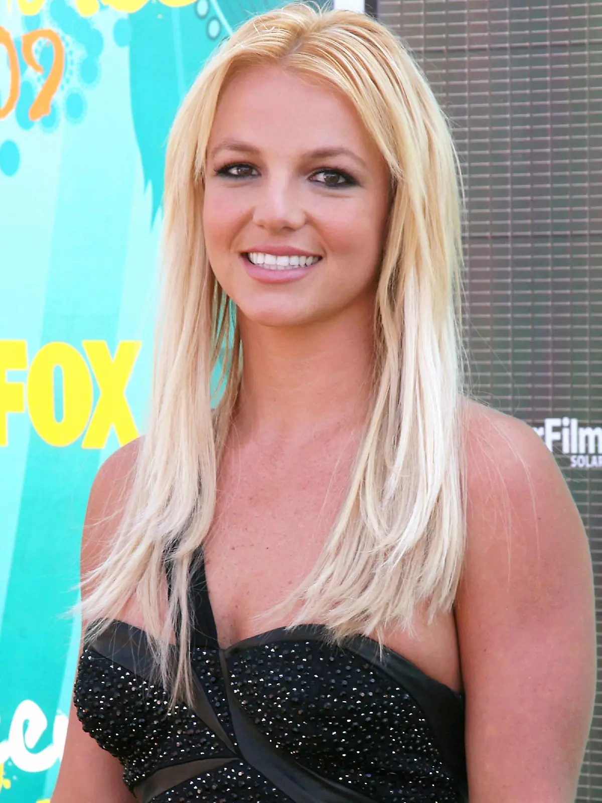 **File Photos*** SPEARS 'SECRETLY ENGAGED'BRITNEY SPEARS is secretly engaged to her longtime boyfriend JASON TRAWICK, according to a British report.  The pop superstar has been dating Trawick for two years, and has expressed her desire to set up home with her beau, who recently relinquished his role as her agent so they could concentrate on their relationship.  Spears' rep shot down rumours the pair was engaged in April (11) after the singer appeared to be sporting a diamond ring on her wedding finger, but the couple is secretly preparing to wed, according to Britain's The Sun.  The publication reports that Trawick proposed by writing a romantic poem and filling their Los Angeles home with candles and roses.  A source tells the newspaper, "Britney's desperate to settle down again and have more children. But she is very traditional and didn't want to start a family with Jason until they'd tied the knot. She's on cloud nine."  The Sun adds that they are planning a small wedding in Hawaii later this year (11).  Spears has already walked down the aisle twice - she surprised fans by marrying her childhood pal Jason Alexander in 2004, and then annulling the union 55 hours later. She then wed Kevin Federline later that year (04), before they split two years later (06). The pair has two sons. (MJ/WNTSU/KD)*file photo** FEDERLINE EXPECTING CHILD WITH NEW GIRLFRIEND - REPORTBRITNEY SPEARS' ex-husband KEVIN FEDERLINE is expecting his first child with girlfriend VICTORIA PRINCE, according to U.S. reports.  The ex-volleyball player, who has been dating Federline since 2008, is five months pregnant, reports E! News.  If the reports are true, this will be Federline's fifth child. He already has two sons, Sean and Jayden, with Spears and two children, Kori and Kaleb, with former girlfriend Shar Jackson.  A representative for Federline has yet to comment on the reports. (MC/WNWE/KL)Britney Spears Teen Choice Awards 2009 held at the Gibson Amphitheatre - arrivals Los Angeles, California, USA - 09.08.09Mandatory Credit: Nikki Nelson / WENN.com