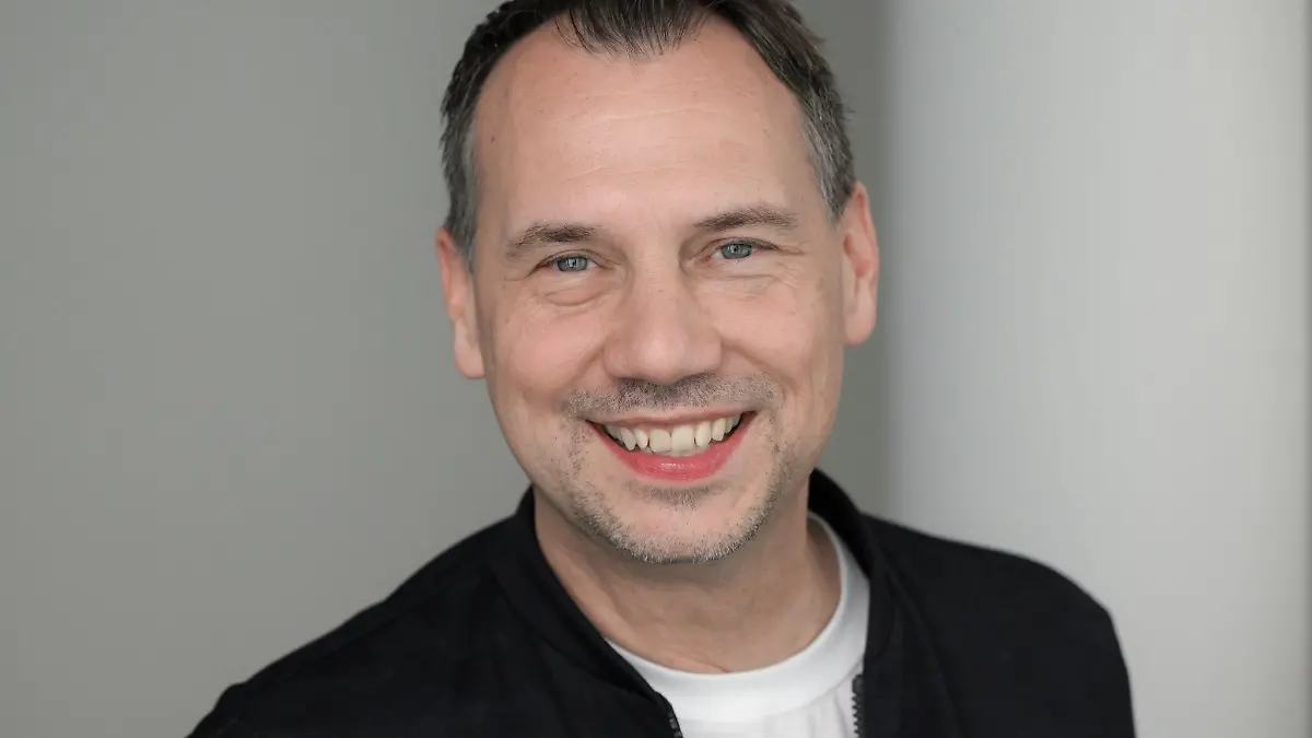 Der Bestseller-Autor Sebastian Fitzek bei einem dpa-Interview.