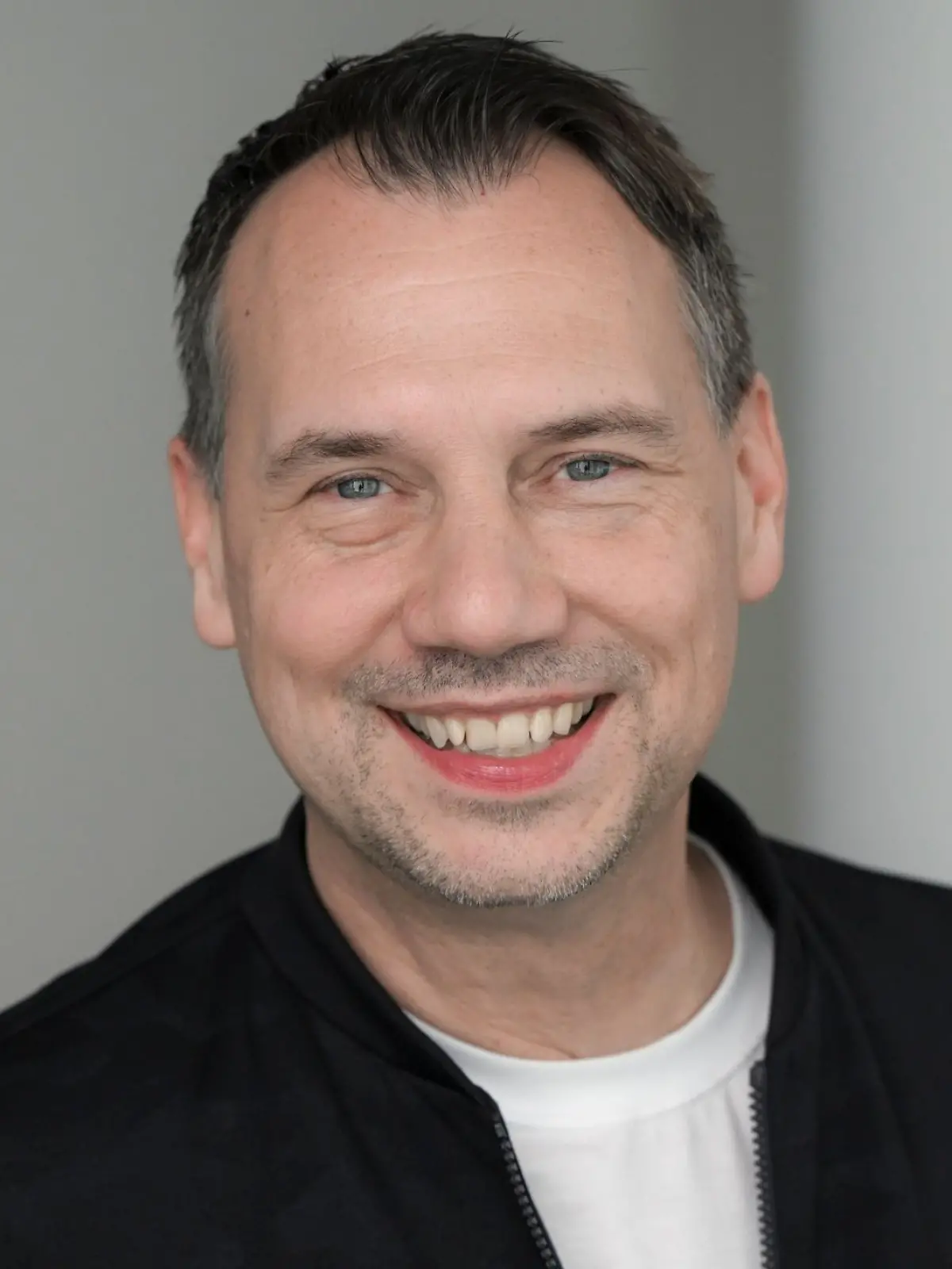 Der Bestseller-Autor Sebastian Fitzek bei einem dpa-Interview.