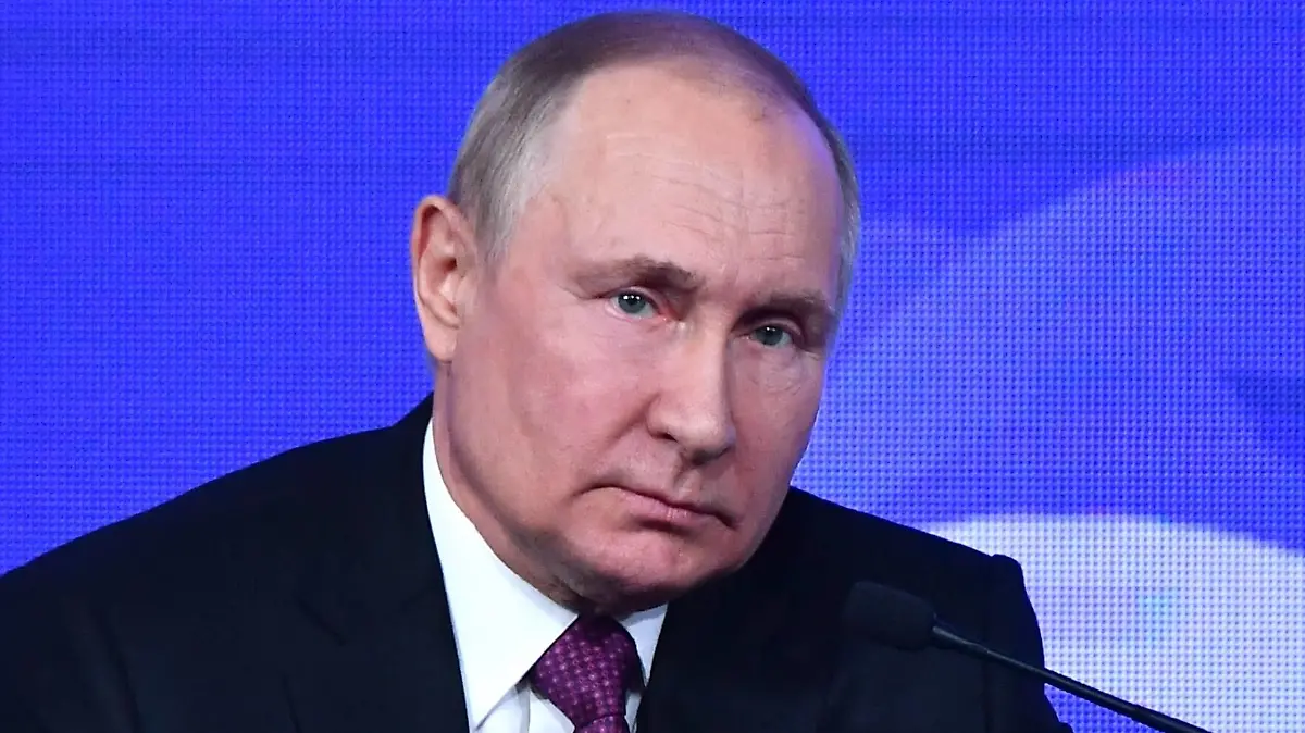  Russia Putin Unity Day 8310925 04.11.2022 Russian President Vladimir Putin attends a meeting with historians and representatives of traditional religions of Russia to mark the 10th anniversary of the re-establishment of the Russian Historical and Russian Military Historical Societies, as part of events dedicated to the National Unity Day, in Moscow, Russia. Evgeny Biyatov / Sputnik Moscow Russia PUBLICATIONxINxGERxSUIxAUTxONLY Copyright: xEvgenyxBiyatovx