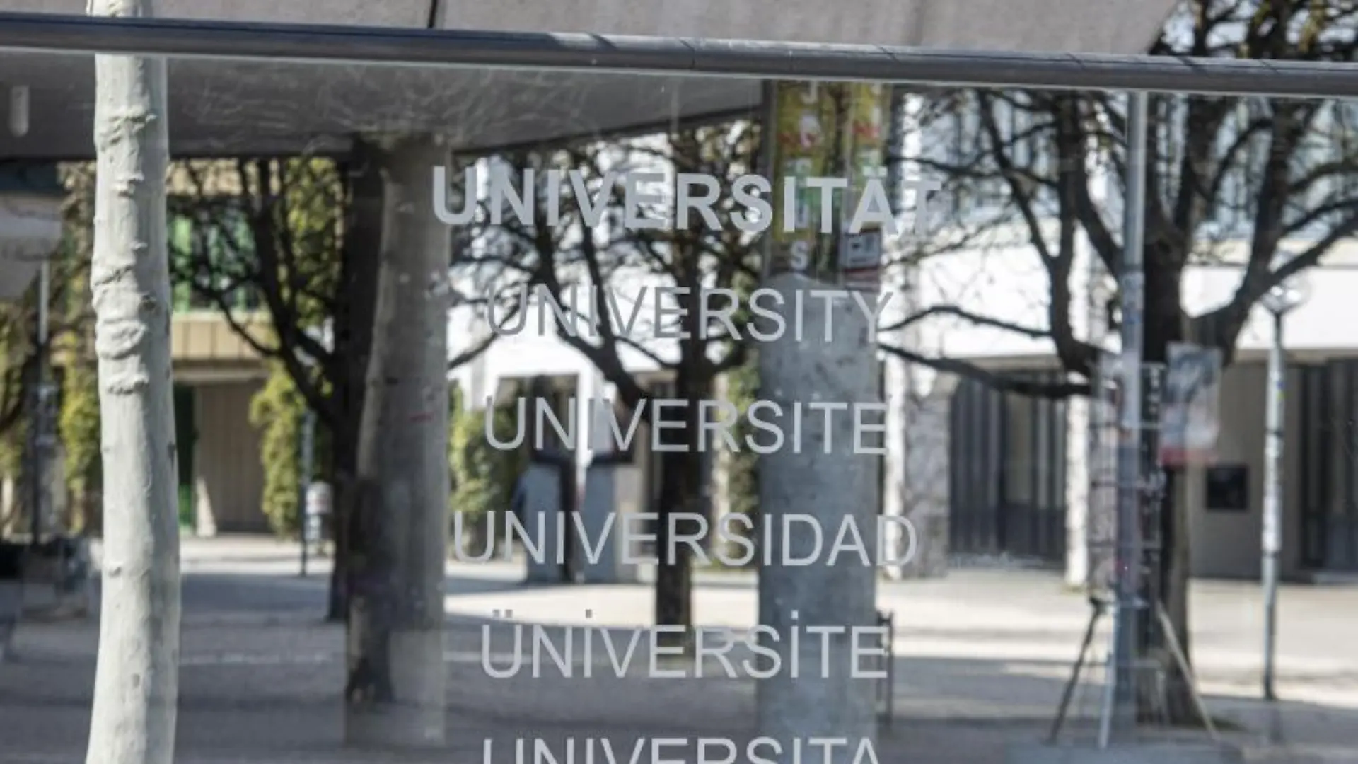 Menschenleere Uni Augsburg