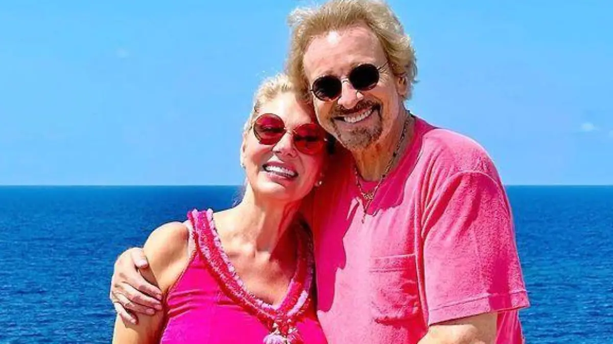 Thomas Gottschalk und seine Partnerin Karina Mroß begeistern ihre Follower mit ihren Outfits im „Barbie & Ken“-Style.